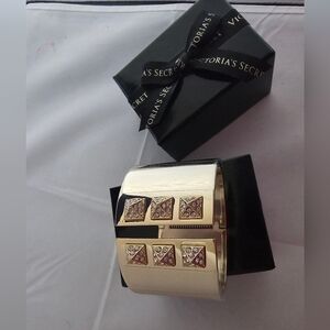 VS Fashion Bangal NEW In Gift Box